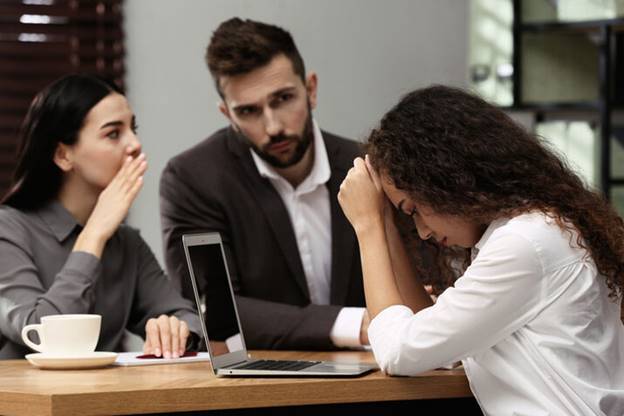 A group of people sitting at a table

AI-generated content may be incorrect.